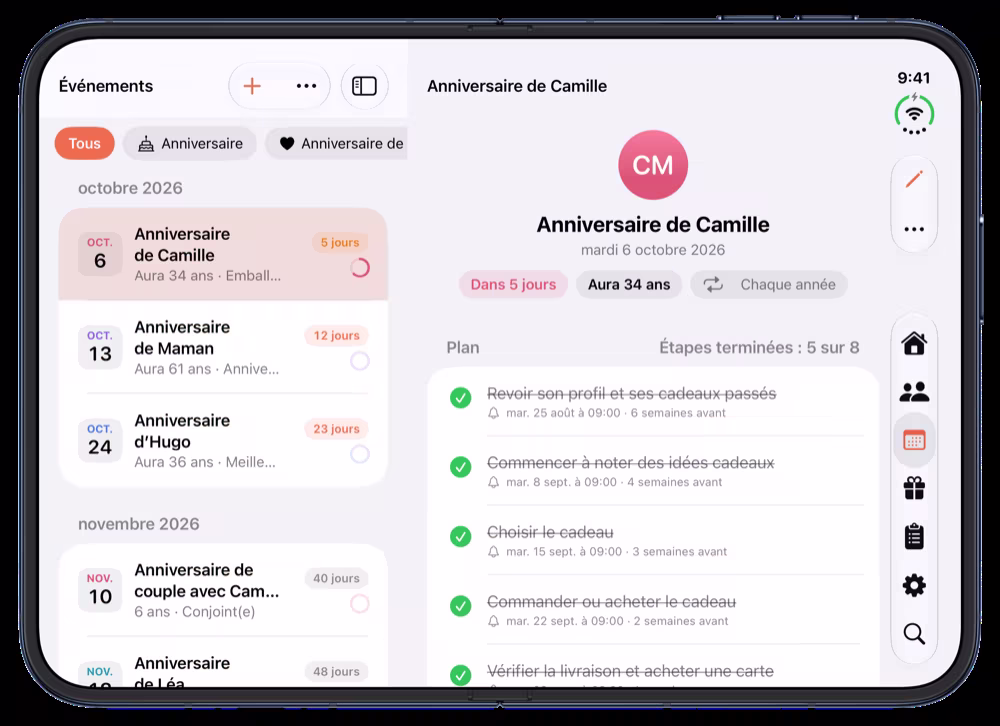 Kizura sur l’iPhone Duo ouvert, avec la liste des événements à côté d’un plan d’anniversaire